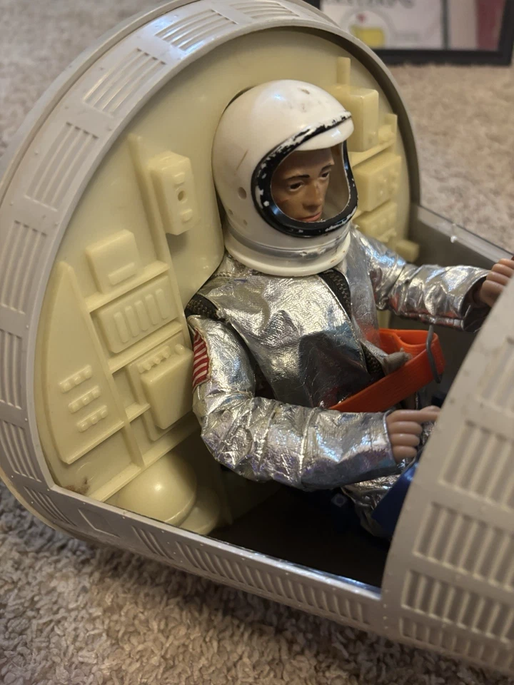 Hasbro G.I. 1966 vintage Figura Joe Astronauta Cabello Rubio - Con Cápsula Sin Caja Foto 2 de 4
