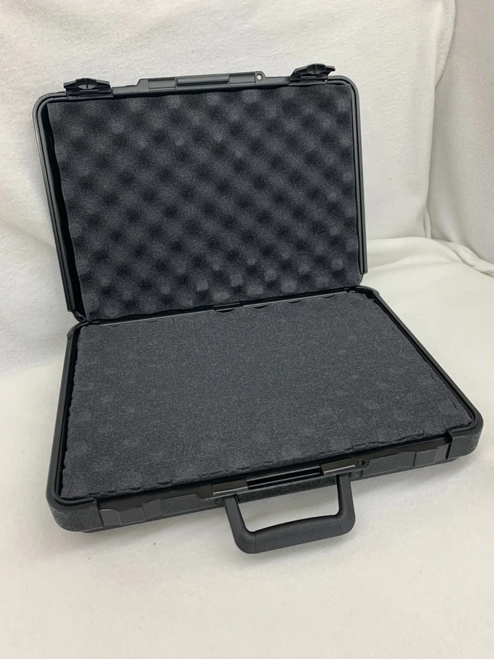 Funda Protectora Platt 607 Negra 17" X 12" X 3 1/4" Foto 3 de 4