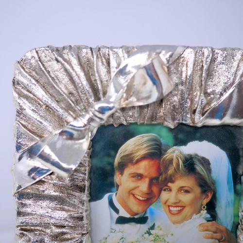 Vintage Loui Michel versilbert Hochzeit Bild Fotorahmen Band Schleife 5" x 7" NEU - Bild 2 von 6
