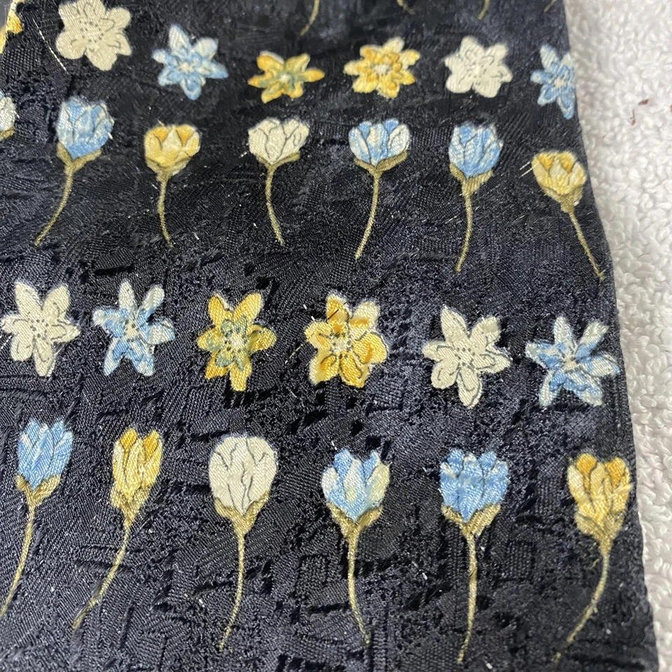 Corbata Ermenegildo Zegna de seda para hombre patrón floral de lujo hecha en Italia Foto 3 de 4