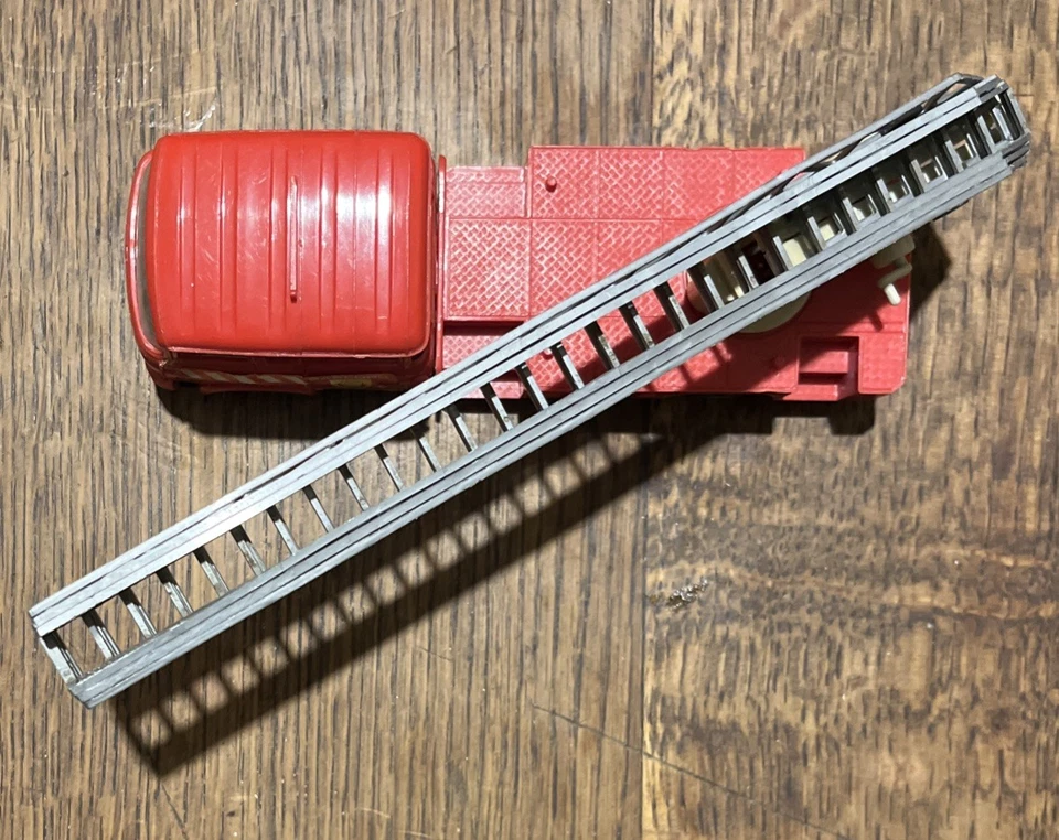 Camion de pompier Norev Nº97 - Photo 4/4