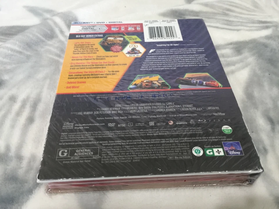 Cars 3 (Blu-Ray + DVD + Digital & 32 Page Storybook) TARGET EXCLUSIVE- BRAND NEW - Image 4 of 4
