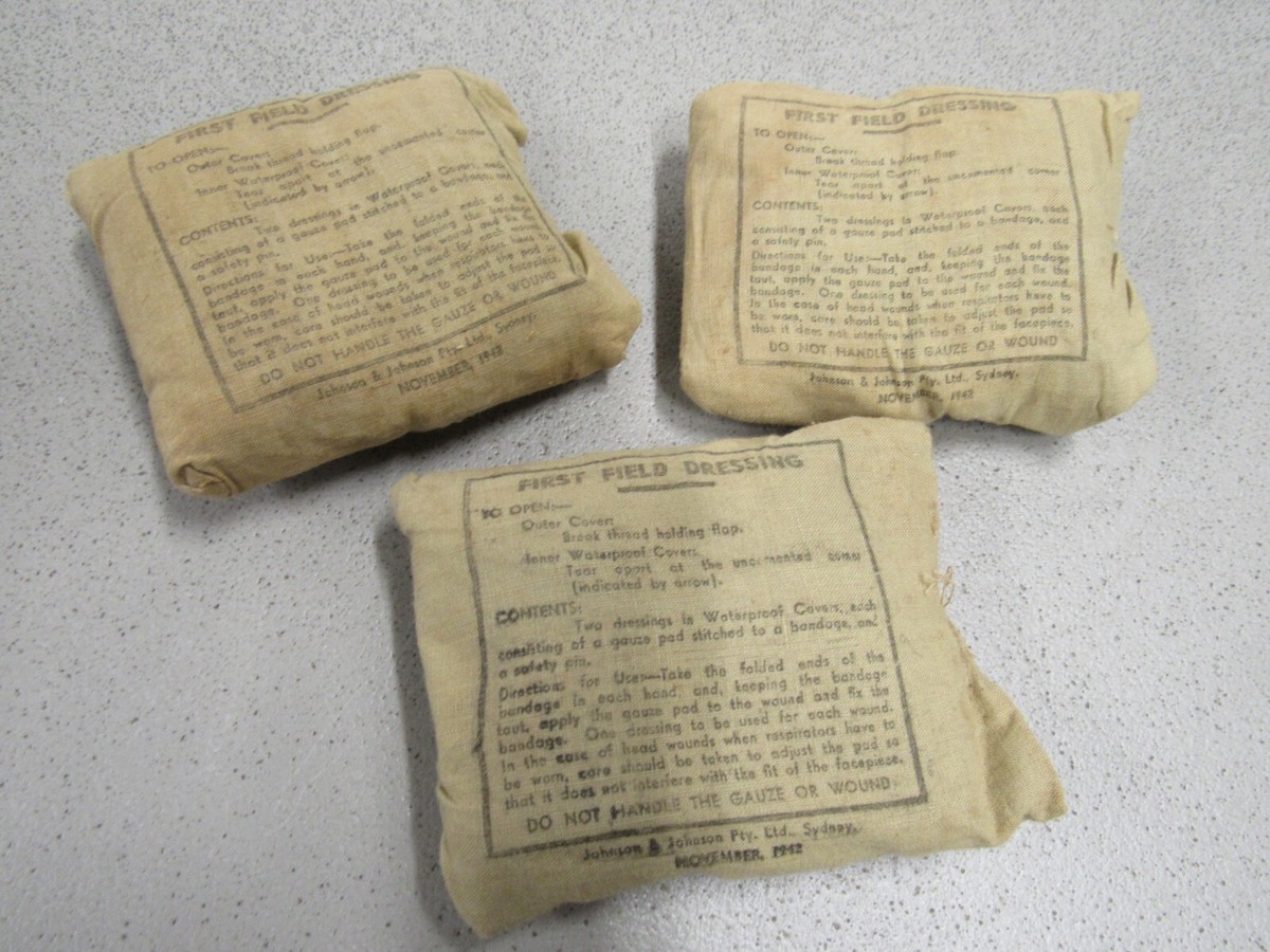WW2 First Aid Field Dressing Bandage Australian Made JOHNSON