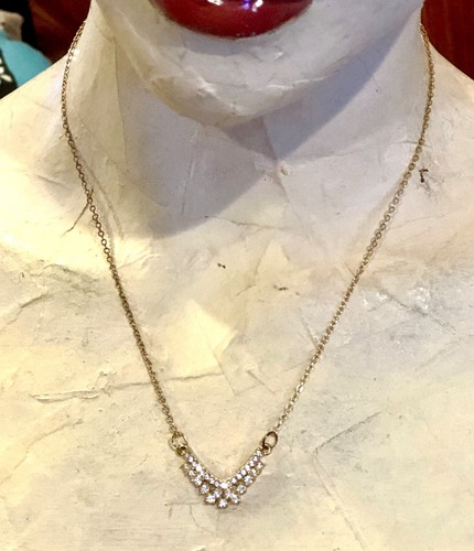 Vtg 90s Dainty Gold Tone Clear Rhinestone Boomerang Shaped Pendant Necklace - Picture 3 of 11