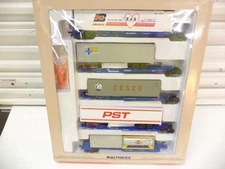 Walthers Ho 932-13935, All-Purpose Spine cars with Containers set, Conrail