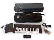 Yamaha reface DX FM Synthesizer w/ Carry Case Box Manual Tested from Japan