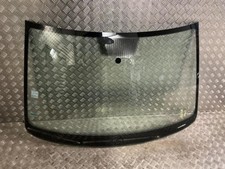 Pare-brise Volkswagen POLO
