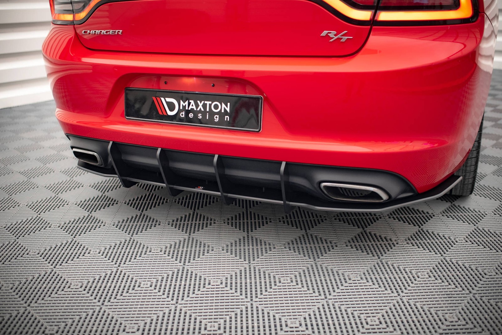 Diffuseur arrière Dodge Charger RT Mk7 Facelift Maxton en ABS noir brillant de haute qualité