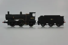 Hornby R3239 Drummond Class 700 0-6-0 30315 in BR black with late crest