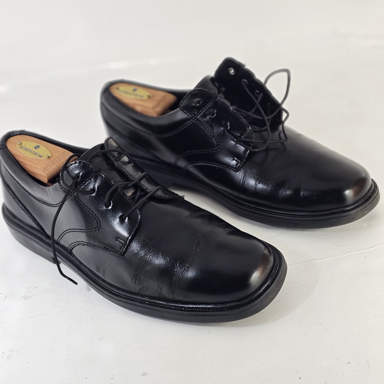 Zapatos de vestir Oxford Nunn Bush de cuero negros para hombre con 10 puntera lisa ancha