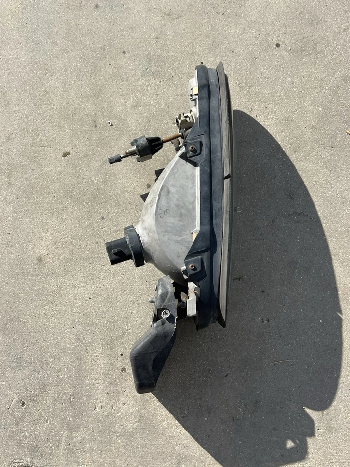 Conjunto de faros laterales para pasajero derecho Nissan NX2000 1993 puede adaptarse a 1991, 1992 Foto 3 de 4