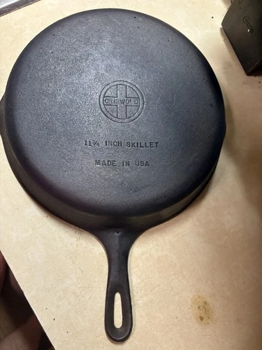 Griswold  Cast Iron Skillet No. 10 Vintage, 11 3/4"