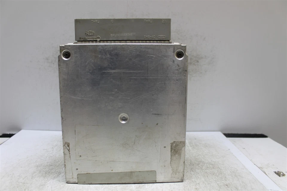 Unidad de control del motor E63F12A650T3G Ford Topaz 1985-1986 módulo ECU 576 4N1-B3 Foto 2 de 4