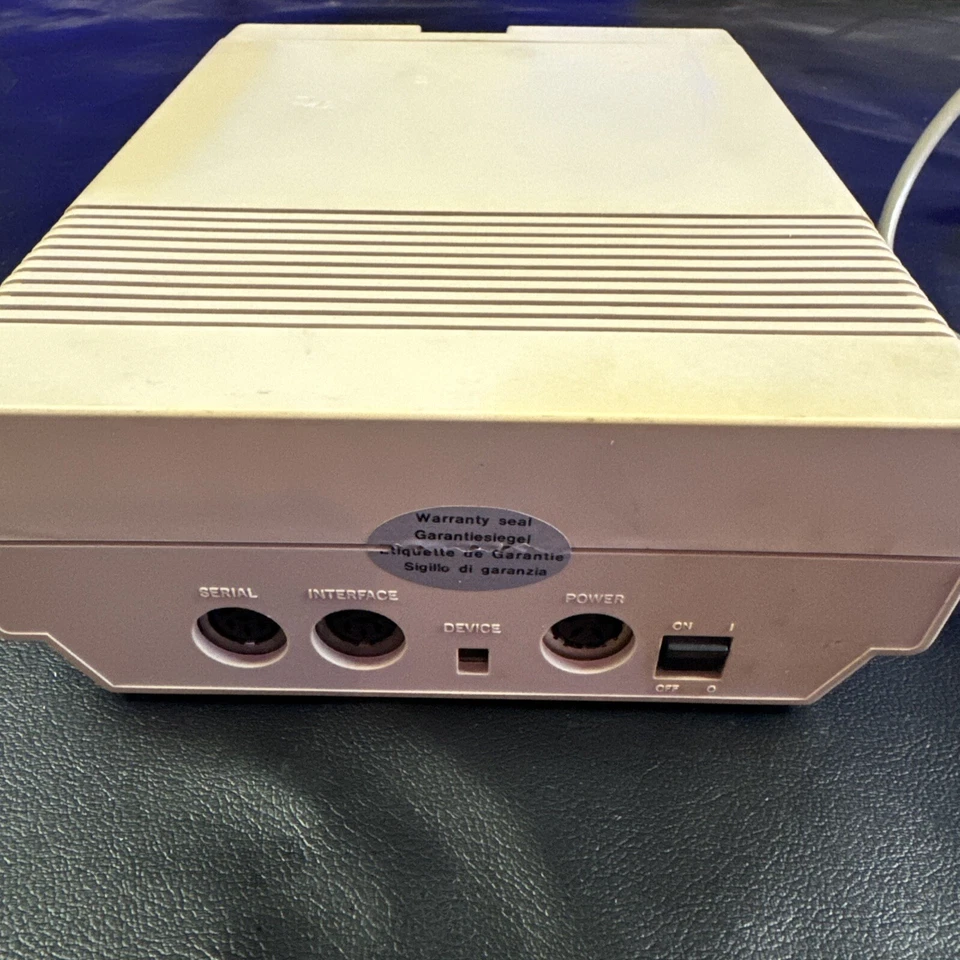 Commodore 1541-II Disc drive with Power Supply And Cable UNTESTED POWER'S ON!!! - Image 4 of 4