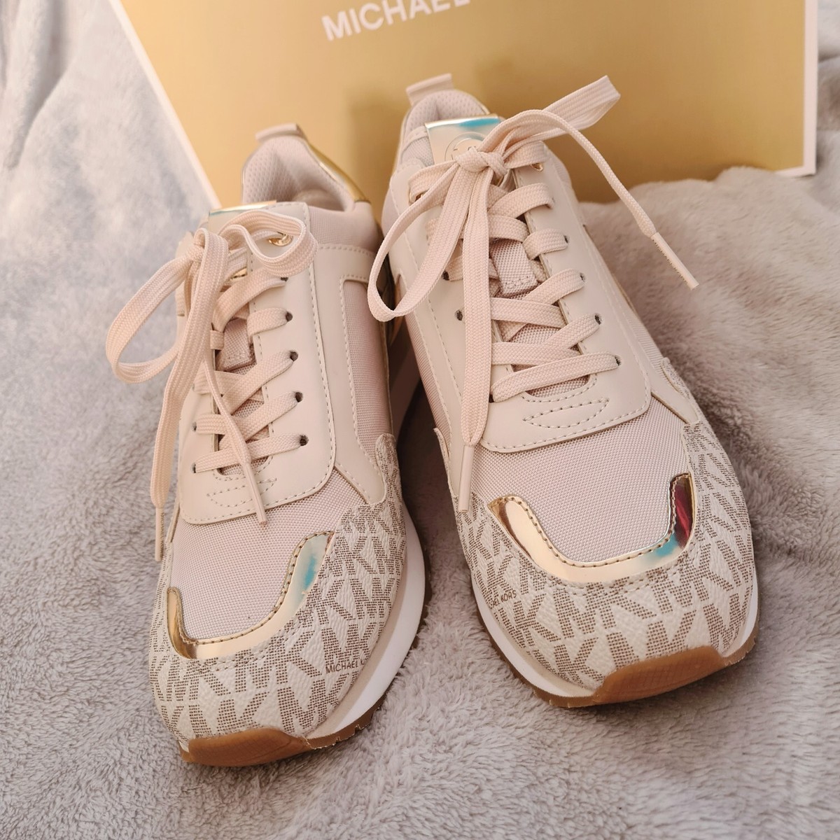Wilma Trainer Michael Kors Shoes Womens Gold RRP £250 Authentic