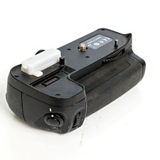 Nikon MB-D11 Multi-Power Battery Pack for Nikon D7000