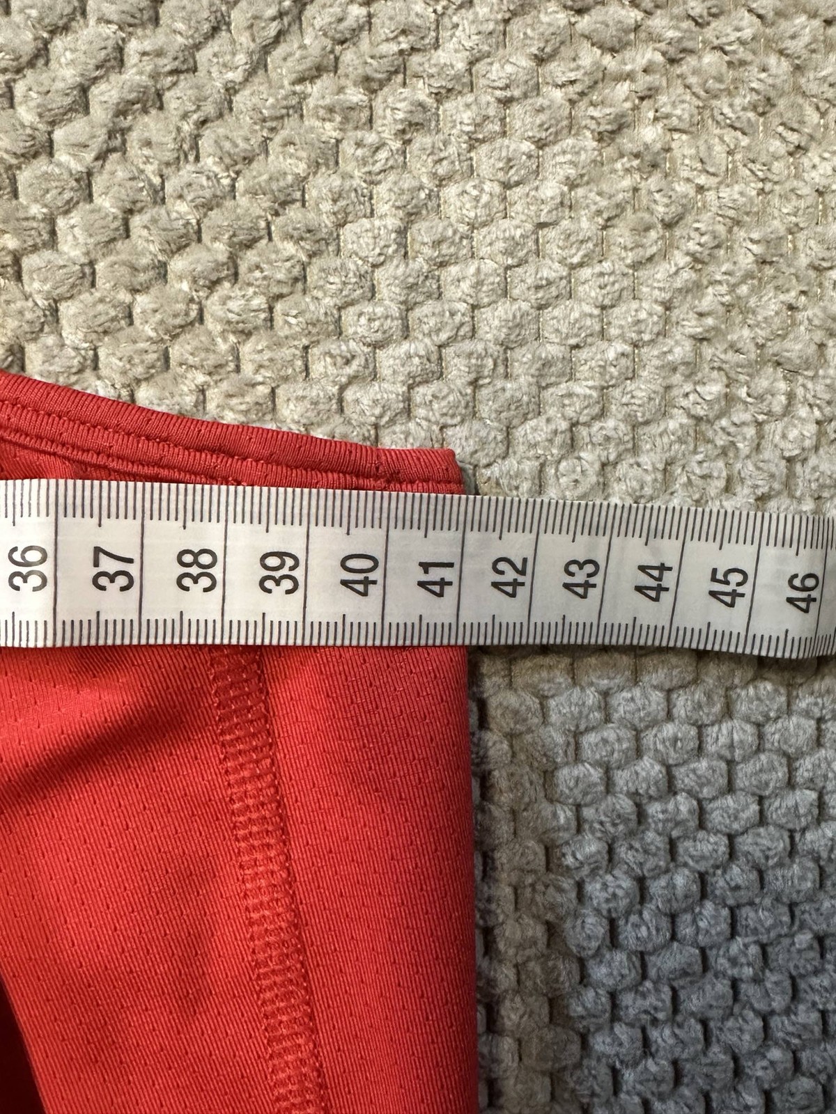 Underarmour Ladies Racerback Training Vest Size16 Red image 5