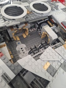 LEGO Star Wars: Millennium Falcon set (75192) PLEASE READ!