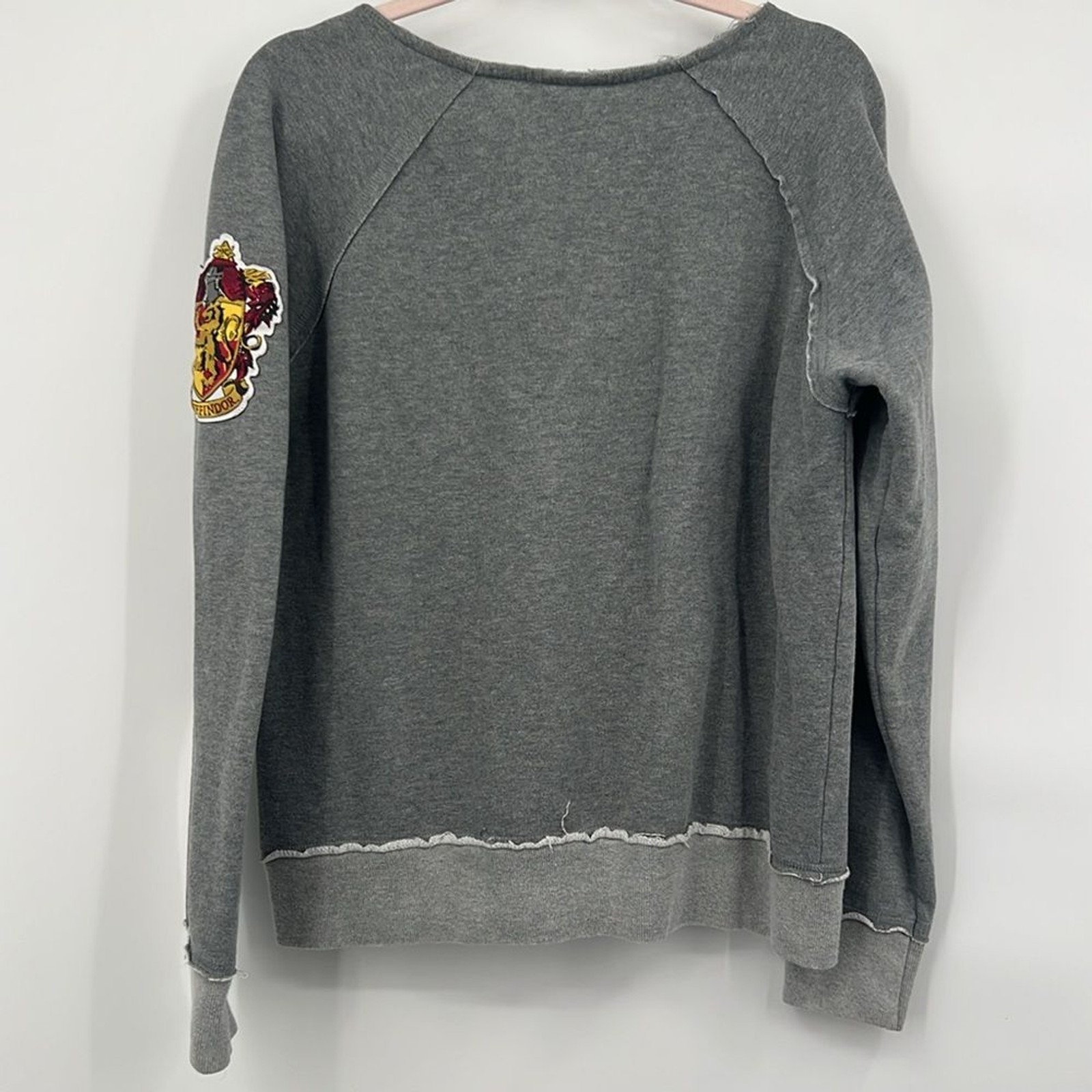 Universal Studios Gray Gryffindor Sweatshirt Large - image 2