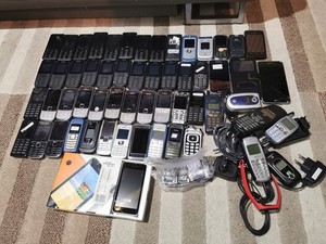 50 phones lot most turn on kit set cellulari lotto si accendono