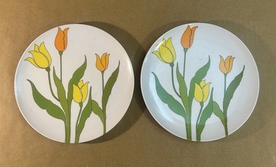 Set of 2 Vintage Melamine Plates- Yellow & Orange Tulip Pattern- 9.5''