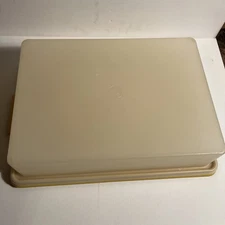 Vtg Tupperware Sheet Cake Cupcake Carrier Harvest Gold Yellow 622-3 NO HANDLE
