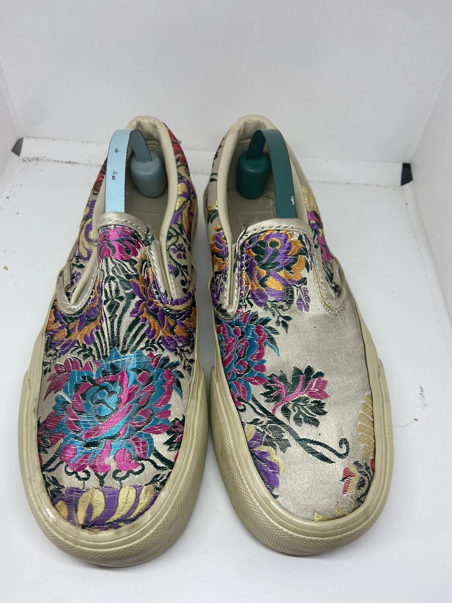 Vans Classic Slip On Festival Satin Gold RARE Women s Size 6 Mens Sz 4.5
