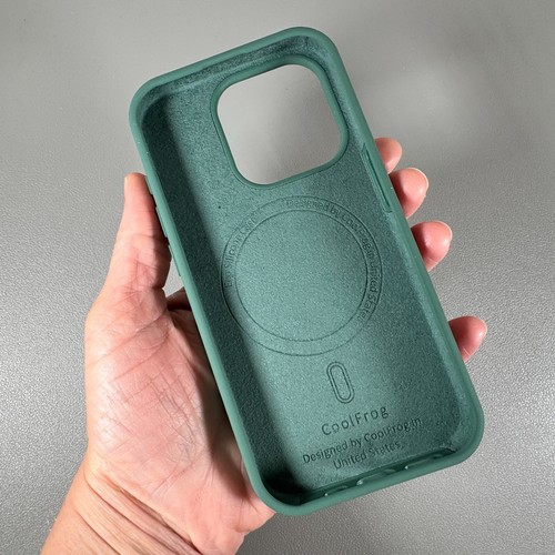 Case for iPhone 15 Pro - Midnight Green | Liquid Silicone | Magnetic | Cool Frog - Picture 5 of 16