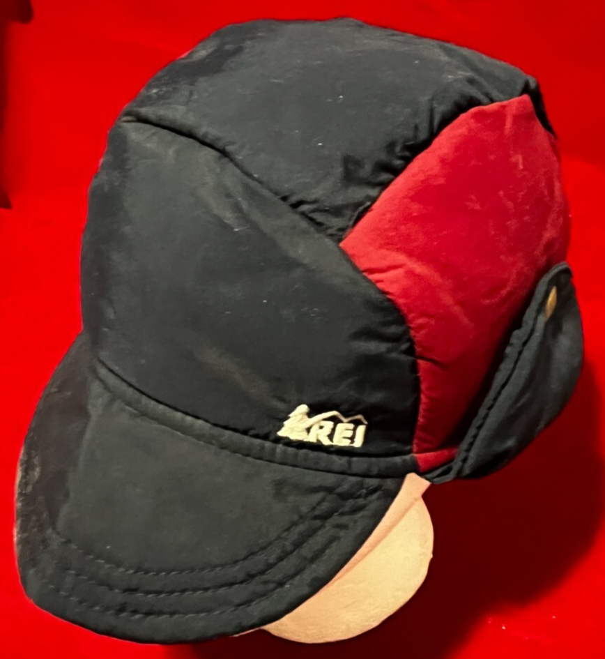 REI Nylon Hiking Cap with Neck Flaps for Fishing Outdoor Navy Maroon Size S