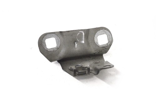 BMW F10 Kotflügelhalter vorne rechts 520d 5er 2011 RHD 17211038