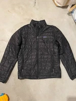 Patagonia Men’s Nano Puff Jacket – Black – Medium – Excellent Condition