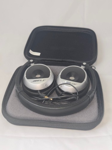Bose QuietComfort 2 QC2 Acoustic Noise Cancelling Headphones with Case & Cable