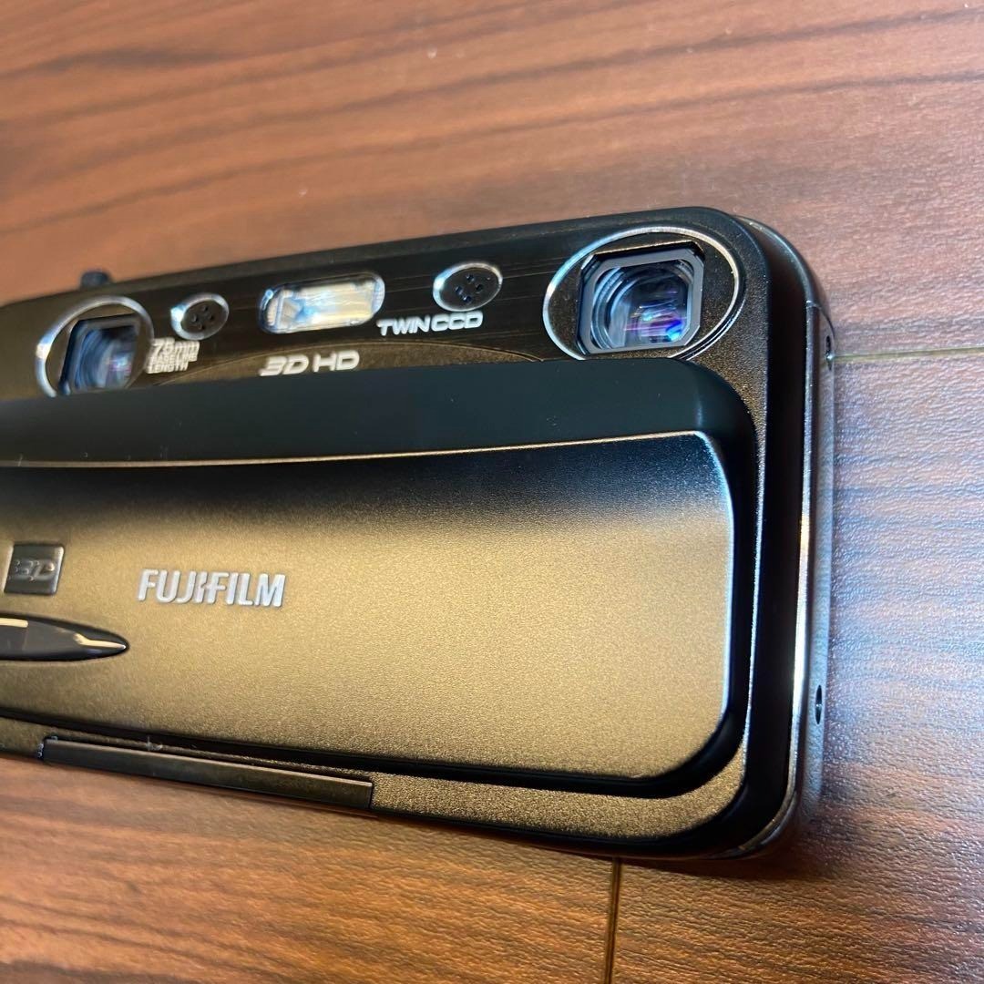 Fujifilm FinePix Real 3D W3 デジカメ3815 Amazon.com : Fujifilm FinePix Real 3D W3 10MP Digital Camera