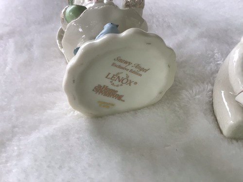 ZWEI Lenox Schneeengel Schneemann Kardinal Vogel UND sitzend mit Geschenk 236966 Figur - Bild 7 von 9