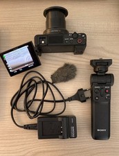 Sony Cyber-shot ZV-1 20,1MP Fotocamera + Impugnatura originale + Caricabatterie