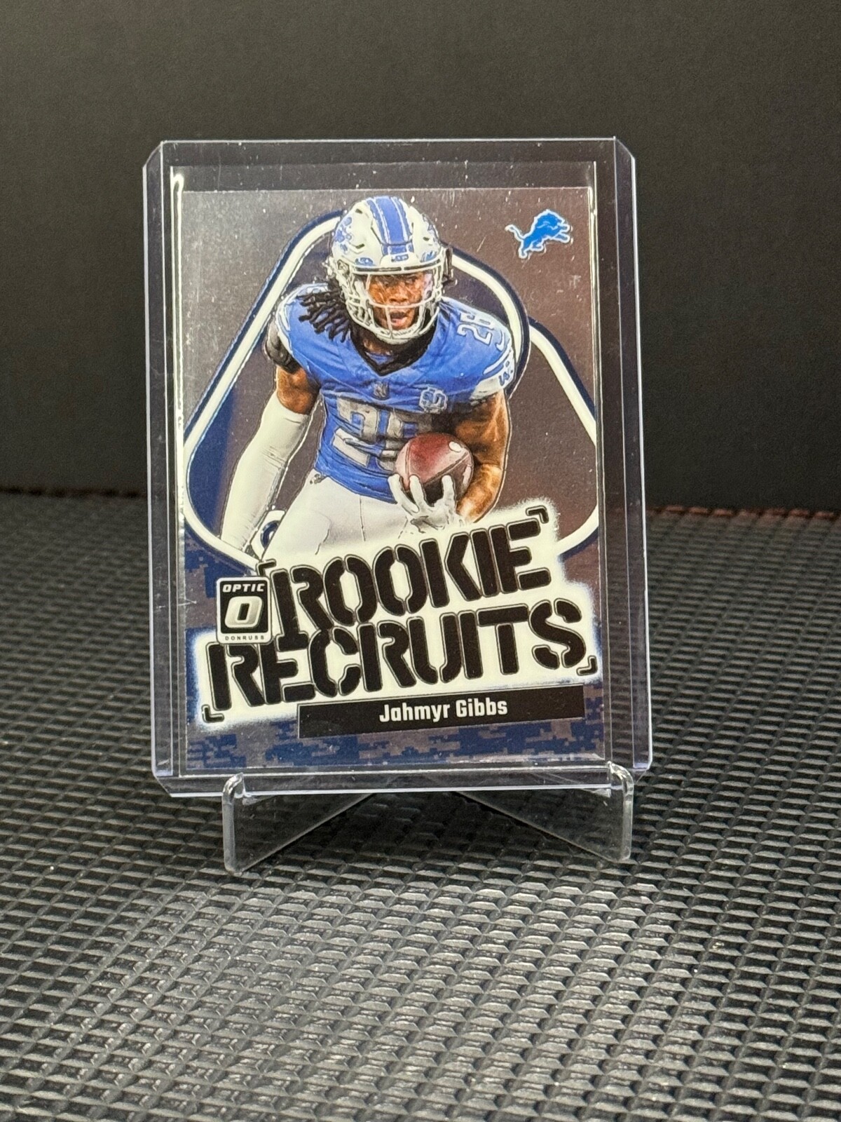 2023 Optic Football Jahmyr Gibbs Rookie Recruits #8 Detroit Lions