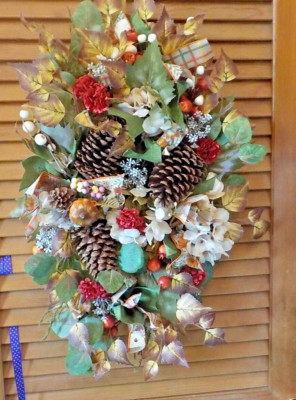 handmade Autumn Fall oval grape vine swag wreath w/ pine cones, berries ...