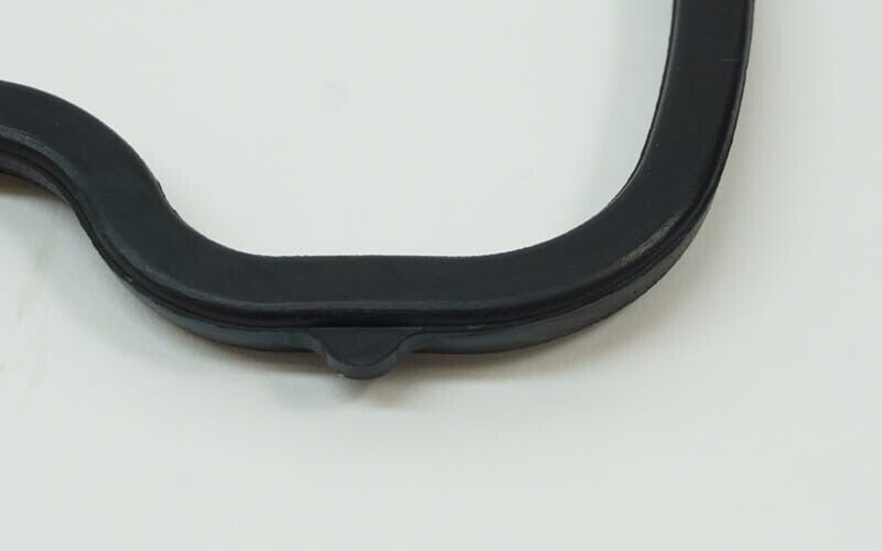 2 Valve Cover Gasket Set ( L & R) for Mercedes - Victor Reinz