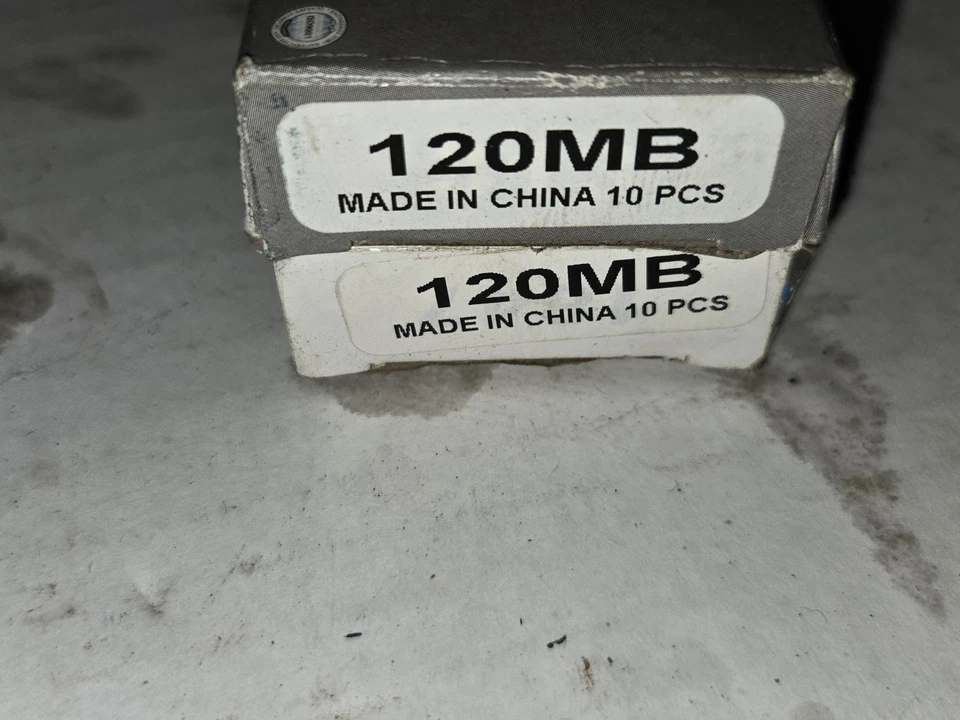 Box of 10 CEC 120MB Miniature Lamps Light Bulbs 3W T2.5 BA9S Base - Image 2 of 2