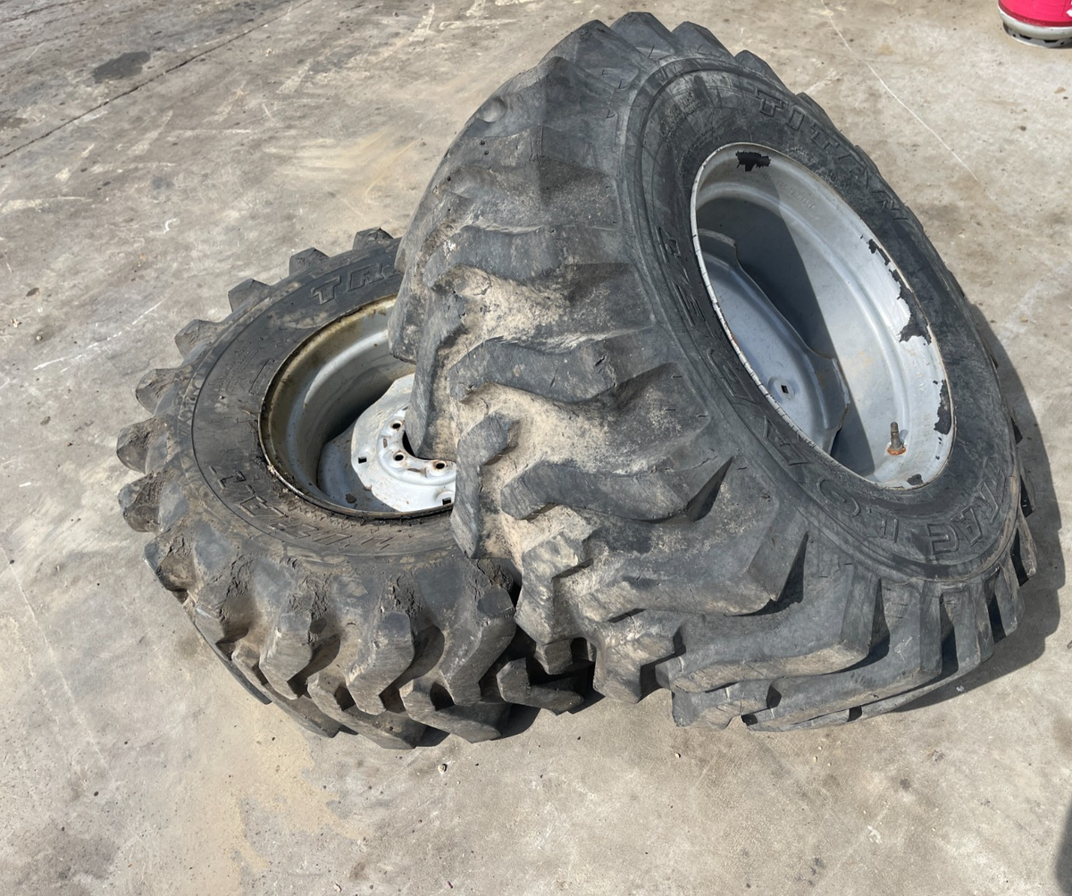 Mahindra 1526 Tractor 15x19.5 Tires & 12.25x19.5 Rims | eBay