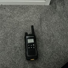 Motorola XT180 8-Channel Walkie-Talkie 2-Way Radio Great Condition