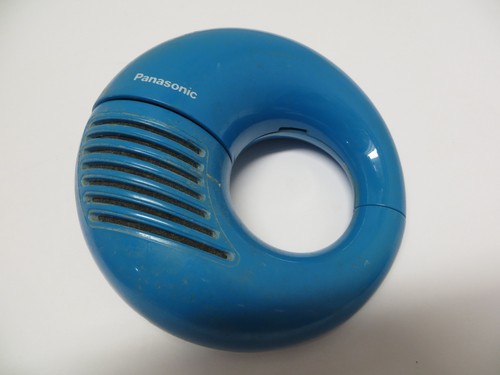 Vintage 1972 Panasonic TOOT-A-LOOP Transistor Radio BLUE R-72 WORKS NO COVER