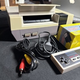 Nintendo NES Gray - Cleaned Tested Fully Working