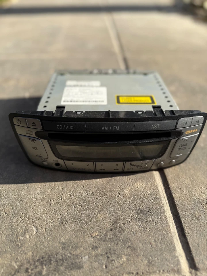 Original Autoradio Peugeot 107 / Citroën C1 / Toyota Aygo CD Player Aux - Bild 3 von 4