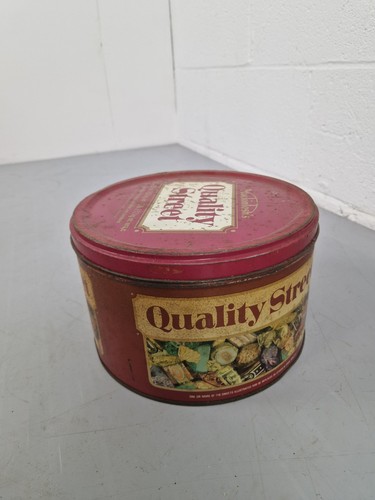 Vintage Mackintosh's Large Quality Street Sweet 5lb Metal Tin 1970s Film TV Prop - Picture 7 of 10