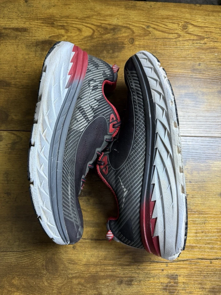 Zapatillas deportivas Hoka One One Bondi 5 para hombre talla 11,5 2E anchas rojas negras Foto 3 de 4