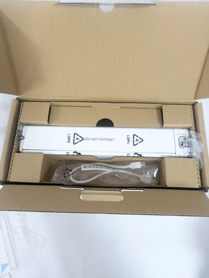 FUJITSU FI-IX100W ScanSnap iX100 Wi-Fi/USB Bus Powered Scanner White Japan - Image 3 of 4