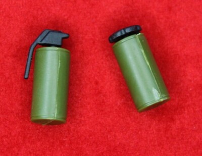 VAMAN Dragon DID 21stC 1/6th Scale Flashbang and Smoke Grenade Set