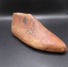 Antique wooden baby shoe cobblers form size 4 EE rustic decor