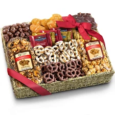Chocolate, Caramel and Crunch Grand Gift Basket Christmas Ghirardelli Chocolate